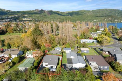 Photo of property in 2/38 Kinloch Road, Kinloch, Taupo, 3377