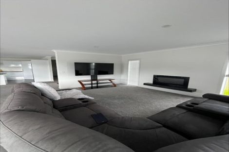 Photo of property in 10 Puroto Place, One Tree Point, 0118