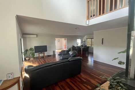 Photo of property in 48 Lakeside Drive, Orewa, 0931