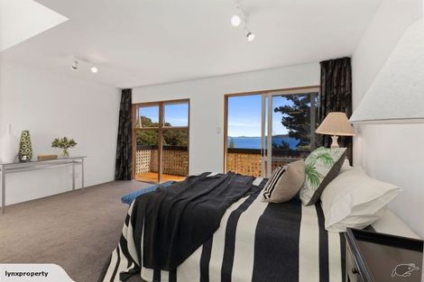 Photo of property in 3 Whiorau Grove, Lowry Bay, Lower Hutt, 5013