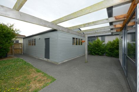 Photo of property in 108 Hills Road, Edgeware, Christchurch, 8013