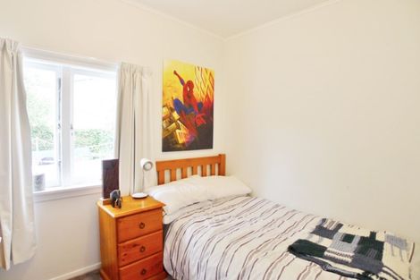 Photo of property in 32 Queensway, Three Kings, Auckland, 1024