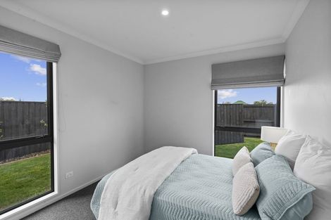 Photo of property in 129 Aviemore Drive, Highland Park, Auckland, 2010