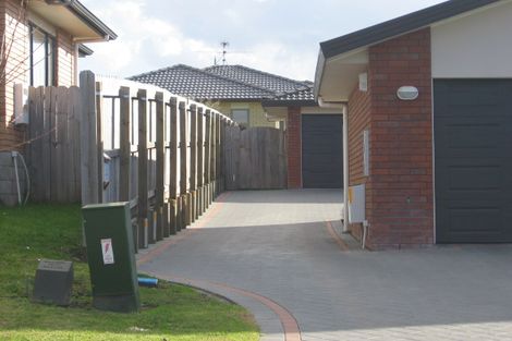 Photo of property in 5 Corrofin Drive, East Tamaki, Auckland, 2013