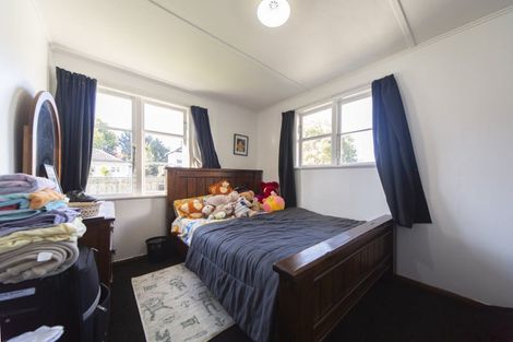 Photo of property in 129 Rangiora Avenue, Roslyn, Palmerston North, 4414