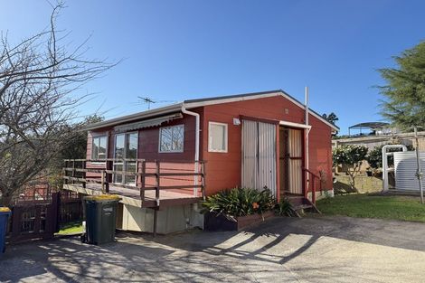 Photo of property in 15 Lyford Crescent, Sunnynook, Auckland, 0620