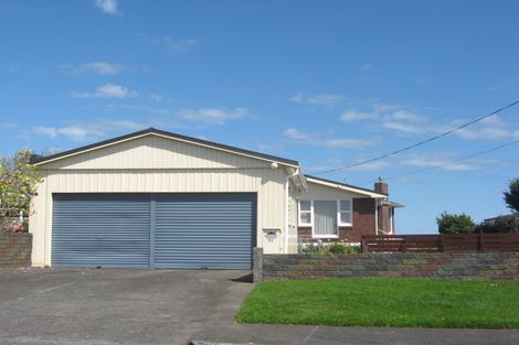 Photo of property in 82 Queens Road, Glen Avon, New Plymouth, 4312