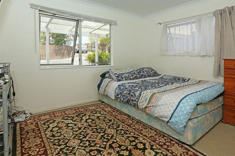 Photo of property in 1/3185 Great North Road, New Lynn, Auckland, 0600