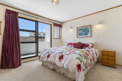 Photo of property in 3/96 Bleakhouse Road, Bucklands Beach, Auckland, 2014
