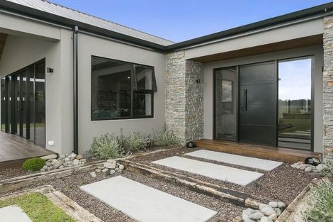 Photo of property in 5 Alan Livingston Drive, Cambridge, 3434