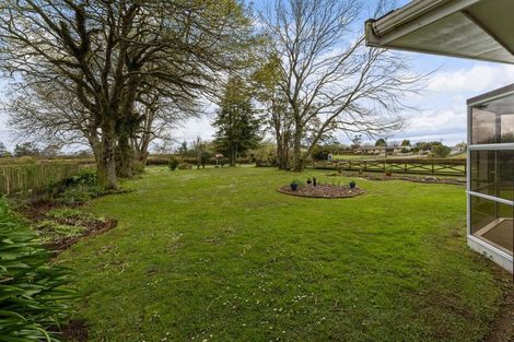 Photo of property in 165 Opunake Road, Stratford, 4391