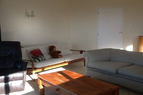 Photo of property in 95 Ocean View Road, Hillcrest, Auckland, 0627