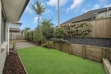 Photo of property in 11 Gordal Place, Flat Bush, Auckland, 2016
