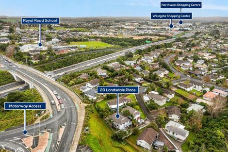 Photo of property in 2/20 Landsdale Place, Massey, Auckland, 0614