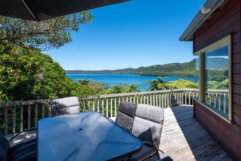Photo of property in 33 Spencer Road, Lake Tarawera, Rotorua, 3076
