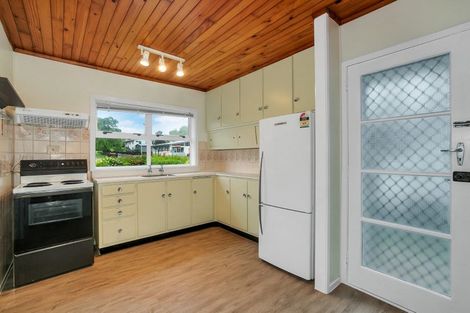 Photo of property in 1/42 Chartwell Avenue, Glenfield, Auckland, 0629