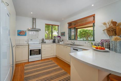 Photo of property in 12 Cathedral Court, Hahei, Whitianga, 3591