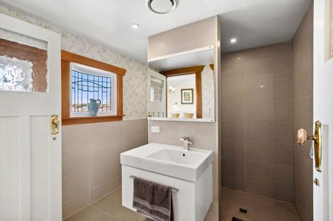 Photo of property in 27a Bayly Road, Moturoa, New Plymouth, 4310