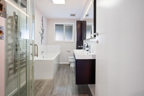 Photo of property in 137 Harris Crescent, Papanui, Christchurch, 8053