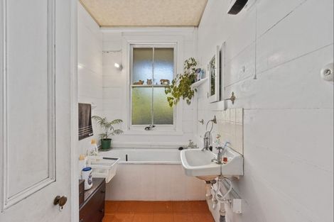 Photo of property in 9 Hukarere Road, Bluff Hill, Napier, 4110