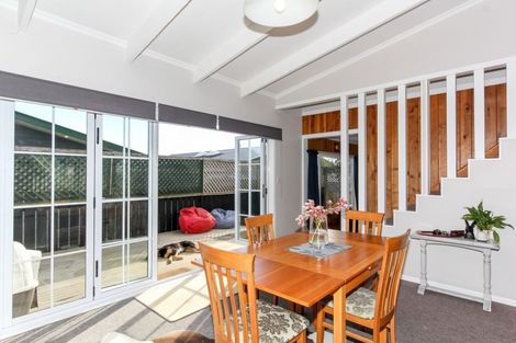 Photo of property in 114 Wairau Road, Oakura, 4314