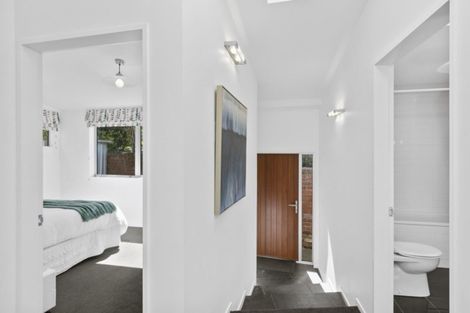 Photo of property in 8a Wellington Road, Hataitai, Wellington, 6021