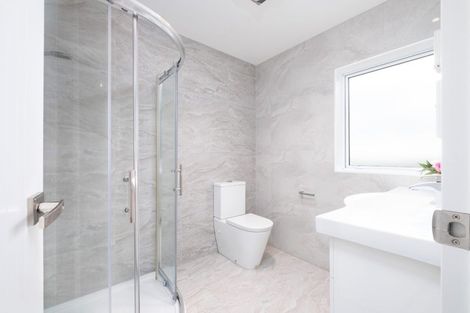Photo of property in 108 Keri Vista Rise, Papakura, 2110