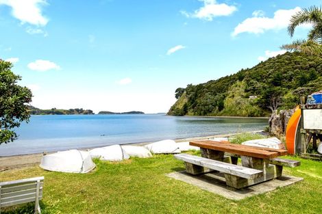 Photo of property in 7 Opahi Bay Road, Mahurangi West, Warkworth, 0983