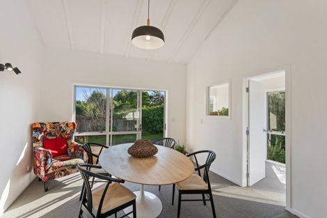 Photo of property in 285 Te Moana Road, Waikanae, 5036