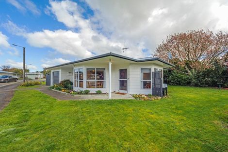 Photo of property in 2 Hughes Court, Pahiatua, 4910