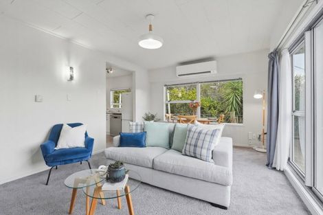Photo of property in 73b Great North Road, Saint Johns Hill, Whanganui, 4501