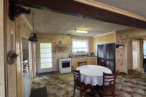 Photo of property in 14 Blake Street, Waitara, 4320