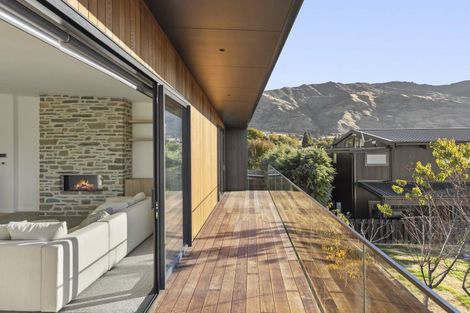 Photo of property in 147b Warren Street, Wanaka, 9305