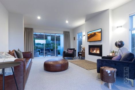 Photo of property in 10 Tauwaka Crescent, Riverhead, 0820