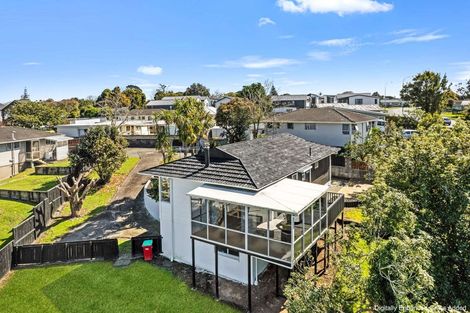 Photo of property in 24 Leaver Place, Weymouth, Auckland, 2103
