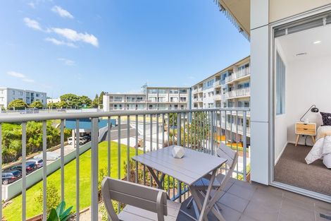 Photo of property in Shoal Haven Apartments, 305a/130 Anzac Street, Takapuna, Auckland, 0622