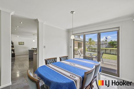 Photo of property in 33 Parkhaven Drive, Rosehill, Papakura, 2113