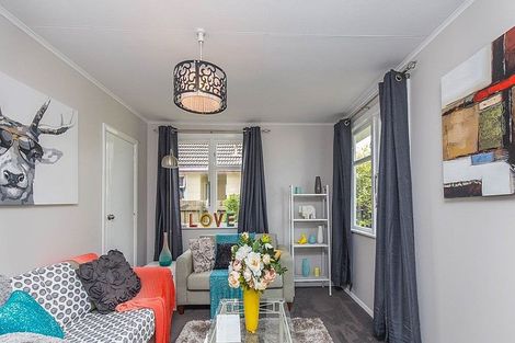 Photo of property in 14 Farmer Street, Mangere East, Auckland, 2024