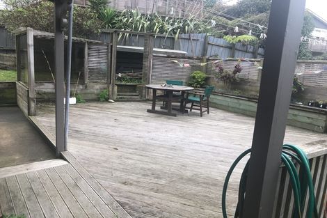 Photo of property in 1 Cyril Way, Paparangi, Wellington, 6037