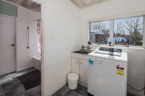 Photo of property in 2725 State Highway 1, Ruakaka, Whangarei, 0171