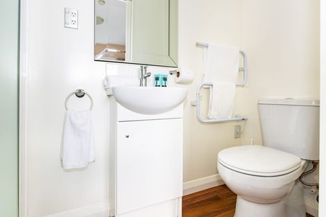 Photo of property in 8c Broadbent Street, Riccarton, Christchurch, 8041