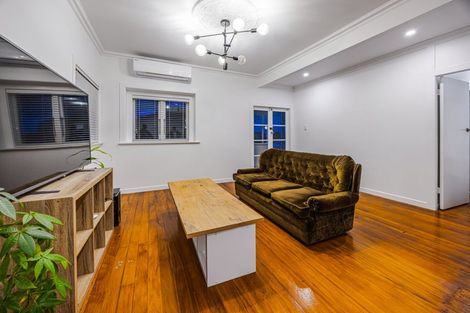 Photo of property in 1/5 Akehurst Avenue, New Lynn, Auckland, 0600