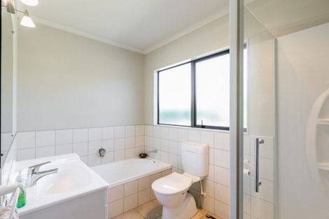 Photo of property in 16 Airini Road, Waimarama, Havelock North, 4294