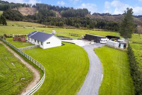 Photo of property in 420 Katherine Mansfield Drive, Blue Mountains, Upper Hutt, 5371