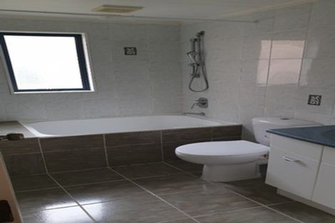 Photo of property in 46a Onewa Road, Northcote Point, Auckland, 0627