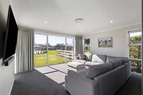Photo of property in 18 Ashgrove Lane, Ashhurst, Palmerston North, 4470