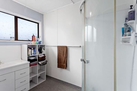 Photo of property in 15 Kauri Street, Edgecumbe, 3120