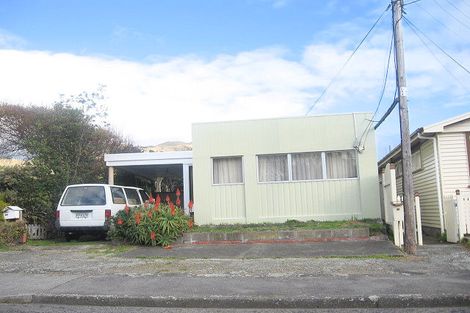 Photo of property in 22 Te Miti Street, Paekakariki, 5034