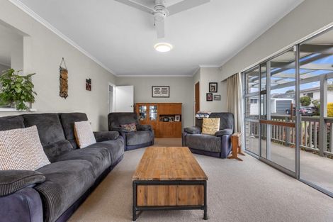 Photo of property in 10 Mountbatten Place, Te Puke, 3119