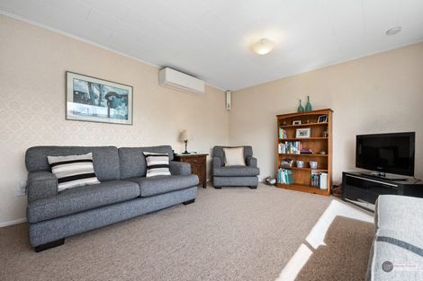 Photo of property in 11 Waddington Drive, Naenae, Lower Hutt, 5011